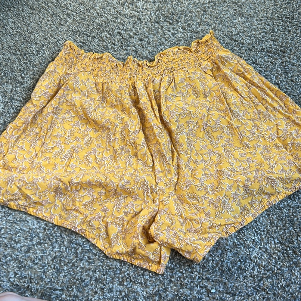 Yellow Old Navy Shorts - Picture 3 of 5